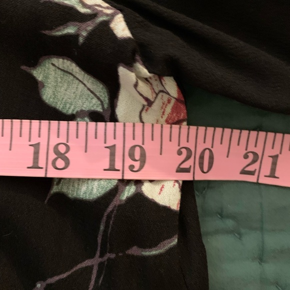 Donated Wonderland by Orange 3/4 sleeve medium shirt NWT - Picture 4 of 7